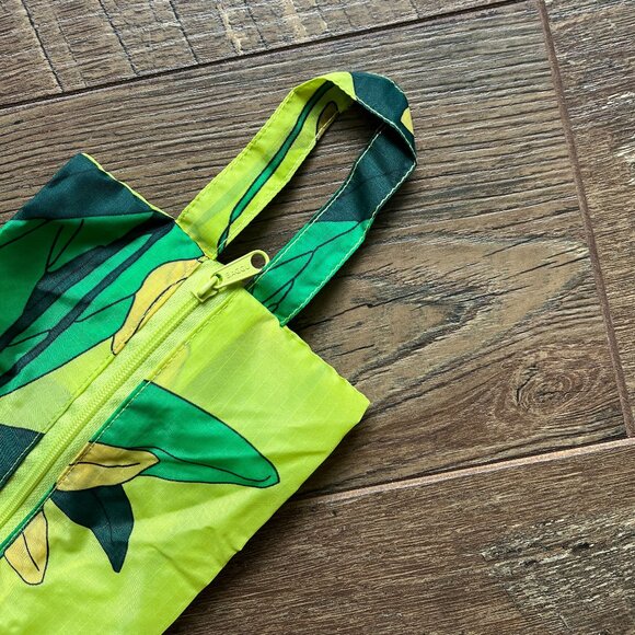 ||*Rare*|| BAGGU | Medium 3D Zip | Yellow Lily | San Simeon Collection || EUC - Picture 6 of 10